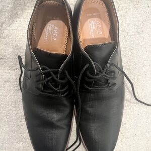 Men’s Black Leather Dress Shoes